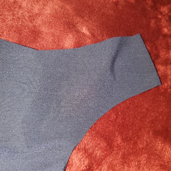 NWT Victoria's Secret No Show Thong Raw Edge XS - Picture 7 of 9